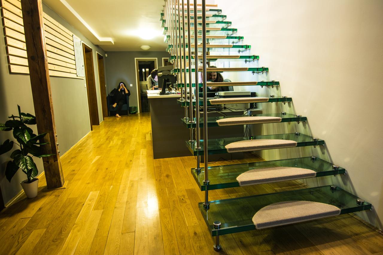 Onefam Miru Hostel Praag Buitenkant foto
