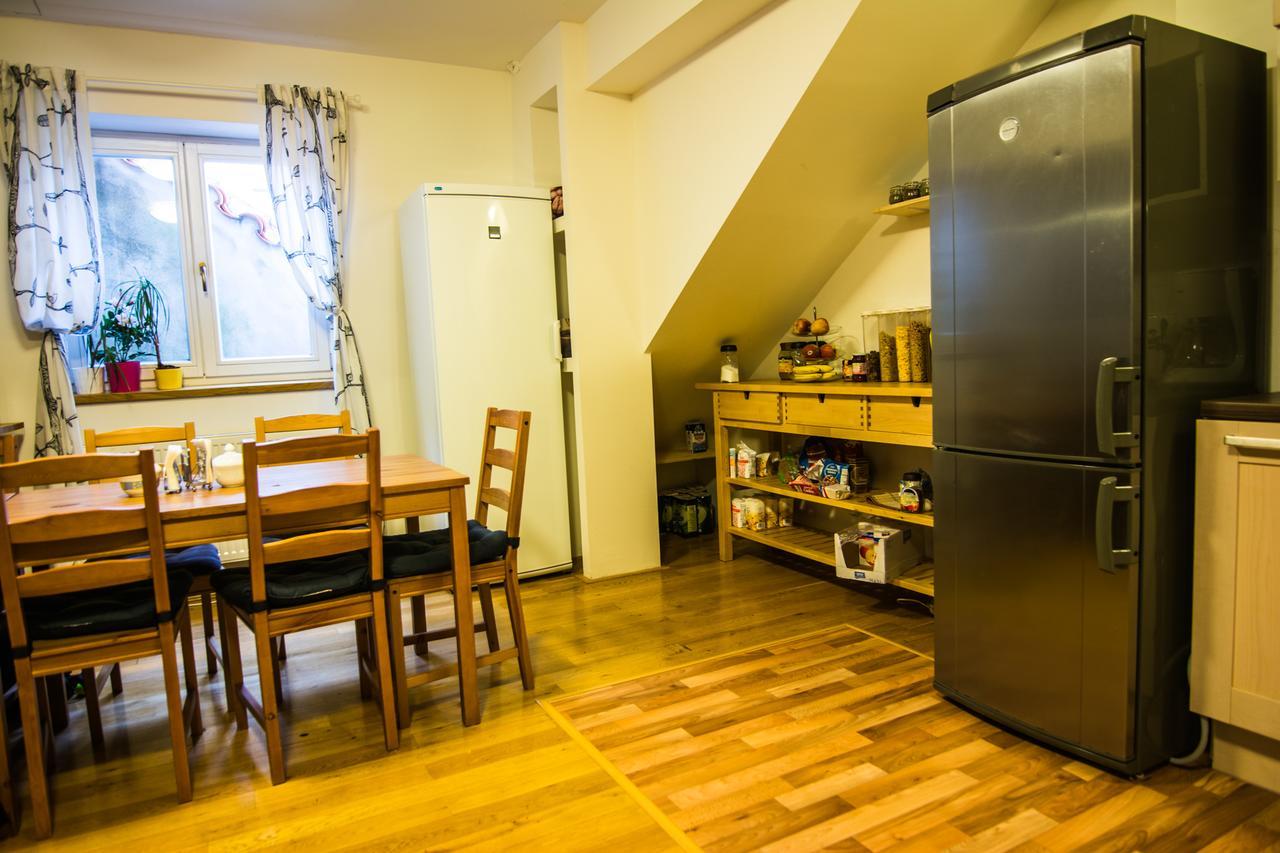 Onefam Miru Hostel Praag Buitenkant foto