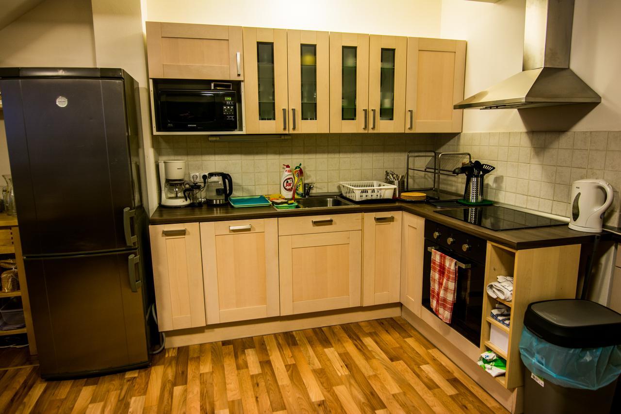 Onefam Miru Hostel Praag Buitenkant foto