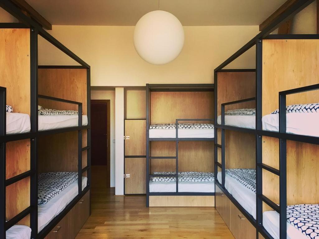 Onefam Miru Hostel Praag Buitenkant foto
