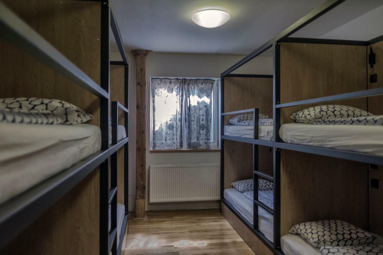Onefam Miru Hostel Praag Buitenkant foto