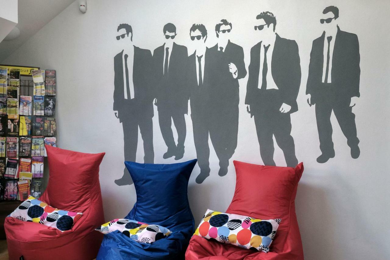 Onefam Miru Hostel Praag Buitenkant foto